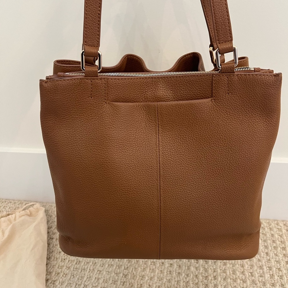 Quince Italian Leather Bucket Bag - Picture 5 of 14